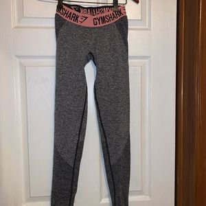 GYM SHARK LEGGINGS
